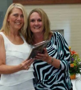 Louisiana Keynote Speaker Alligator Sallie Goes the Extra Mile Recognized for Charity Volunteer of the Year